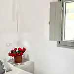 Sepal Hotel Fira (Santorini)