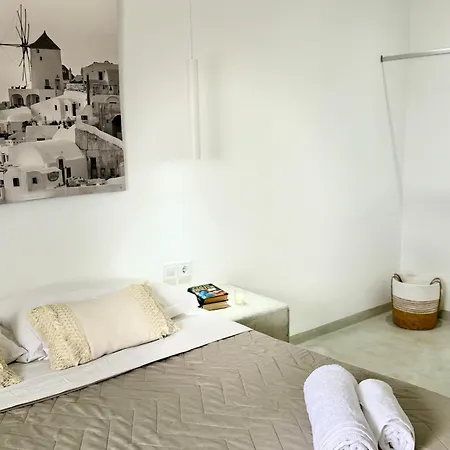 Value Rooms- Center- Capital Santorini