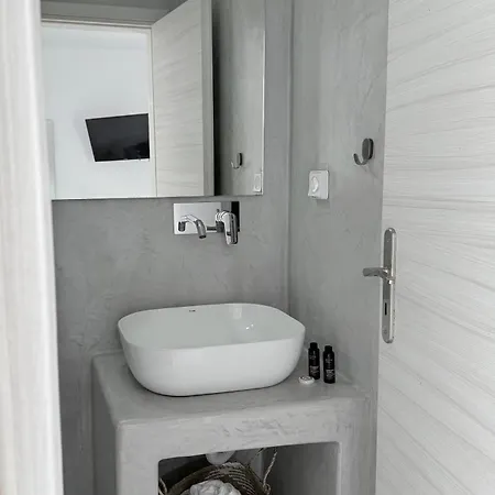 Value Rooms- Center- Capital Santorini Hotel