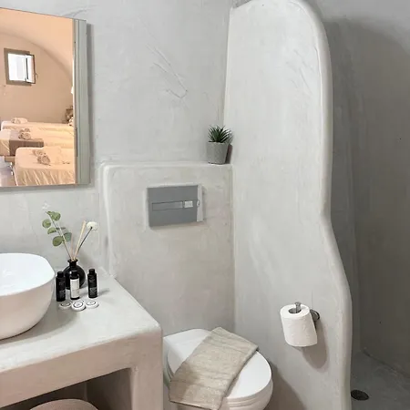 Hotel Value Rooms- Center- Capital Santorini