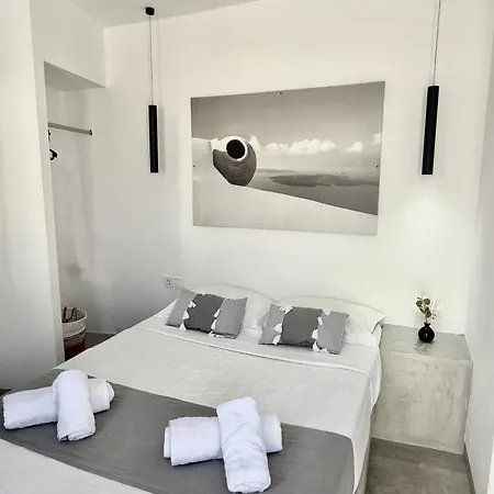 Value Rooms- Center- Capital Santorini Hotel