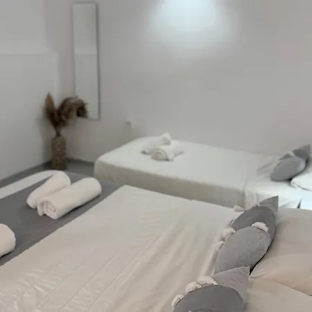 Sepal Hotel Fira (Santorini)