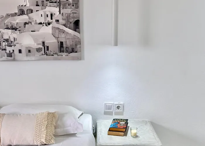 Sepal Hotel Fira (Santorini)