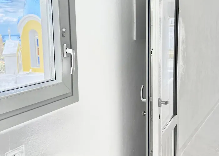 Sepal * Fira (Santorini)