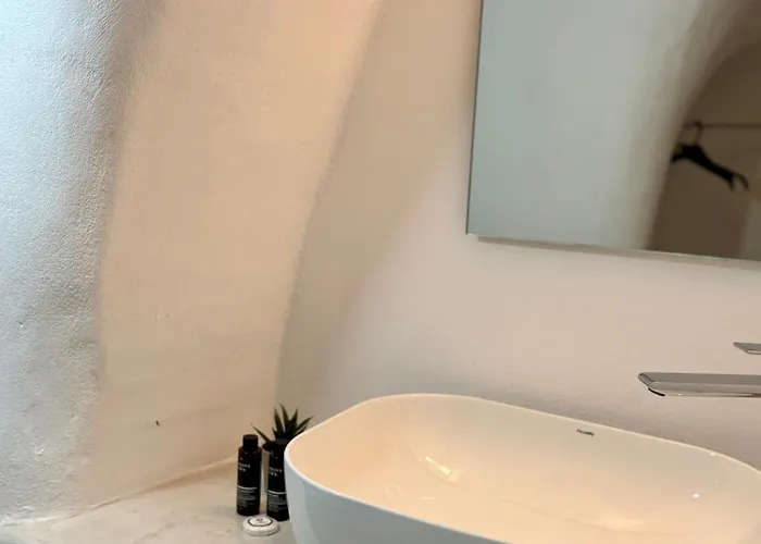 Sepal * Fira (Santorini)